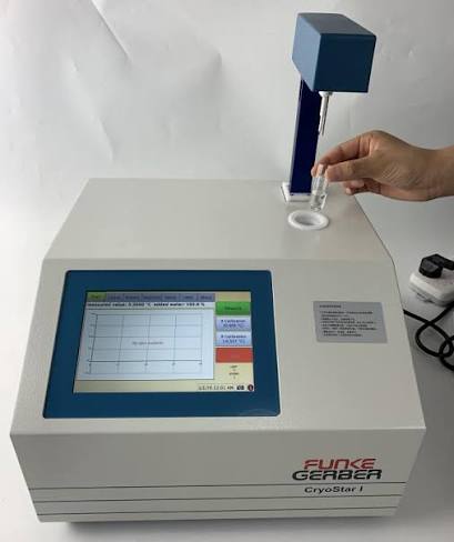 دستگاه CryoStar | اندازه‌گیری نقطه انجماد شیر با دقت بالا